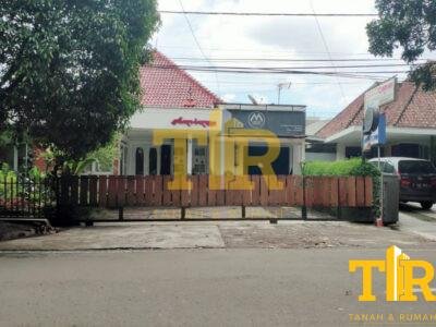 Rumah 2 Lantai dan Kos-kosan 10 Kamar