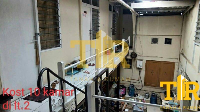 Rumah 2 Lantai dan Kos-kosan 10 Kamar